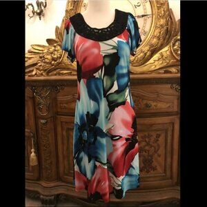 R & K Originals. Sheath/shift Dress. Corded design at neck. Stretch size 6. B13